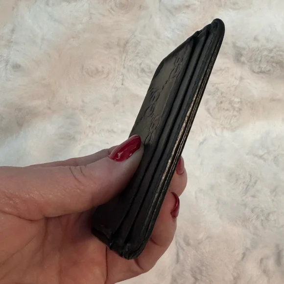 Gucci Men’s Black Leather Card & money Holder with additional pocket & belt clip - Picture 11 of 11